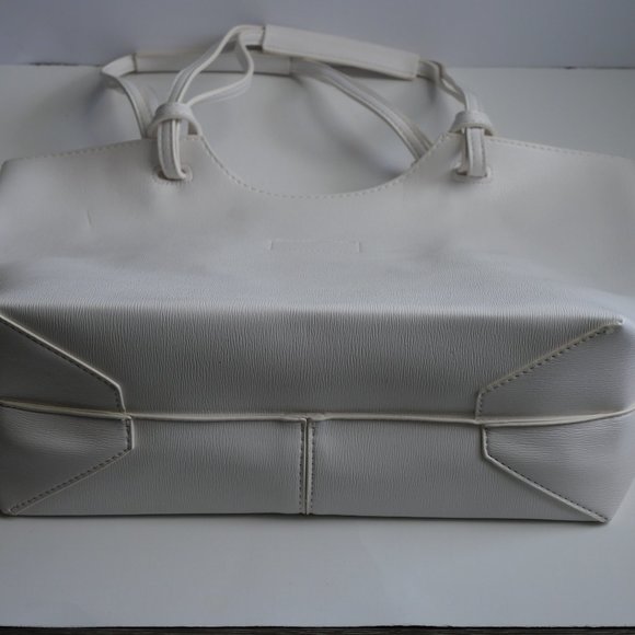 Neiman Marcus Shoulder Bag Silver - Picture 10 of 10